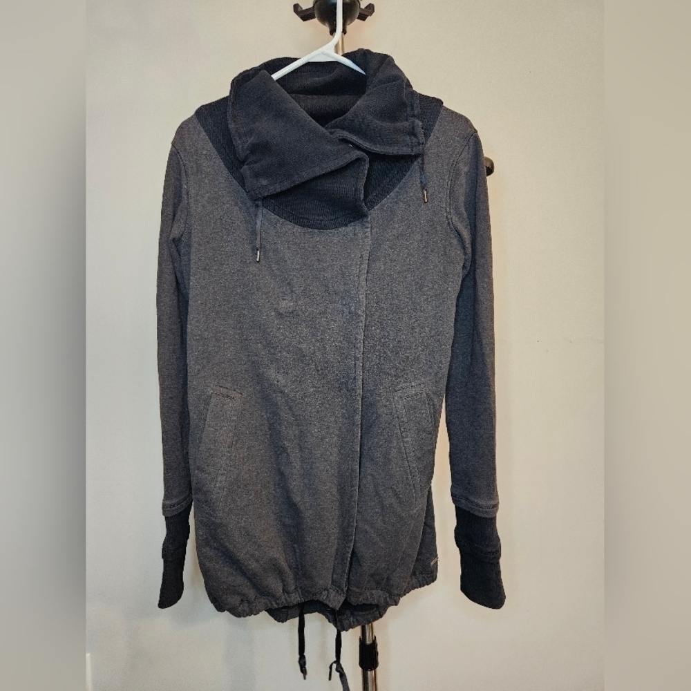 Lululemon Gratitude Wrap Elbow Patch Gray Hearthered Jacket.Measurements…